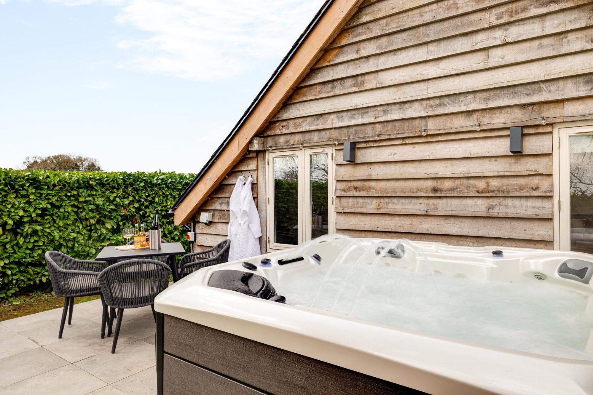 Villa Oak Tree Hideaway Whitchurch  Exterior foto