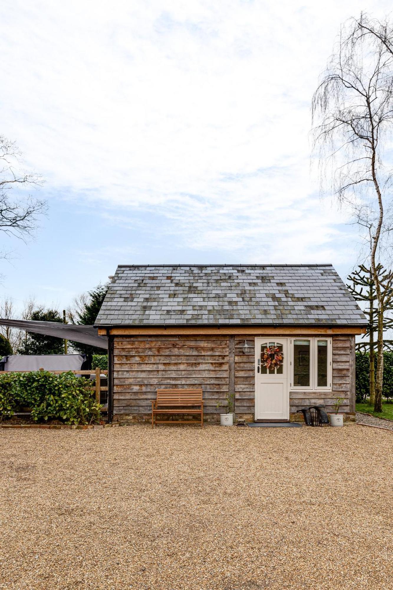 Villa Oak Tree Hideaway Whitchurch  Exterior foto