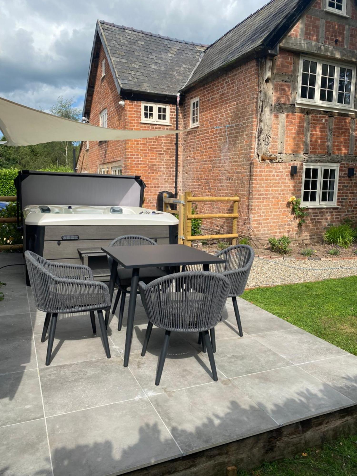 Villa Oak Tree Hideaway Whitchurch  Exterior foto